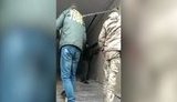 Прикордонники ПП "Дольськ" знайшли у днищі білоруської фури 41 тисячу пачок контрабандних сигарет. ВIДЕО