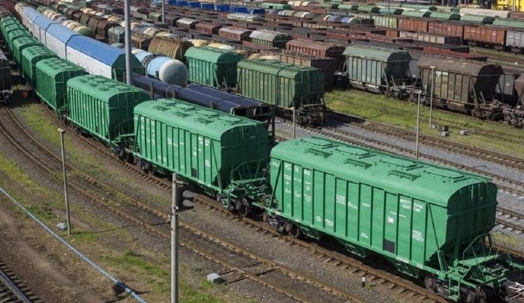 За полгода "Укрзализныця" перевезла более 23 млн тонн стройматериалов: это на 21,5% больше, чем за аналогичный период 2020 года