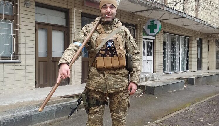 Антон Колумбет: "Ми стоїмо і дивимося, як загорілися два вертольоти та падають у Київське море. З них ще випадають покоцані російські десантники. Тоді весь страх пішов"