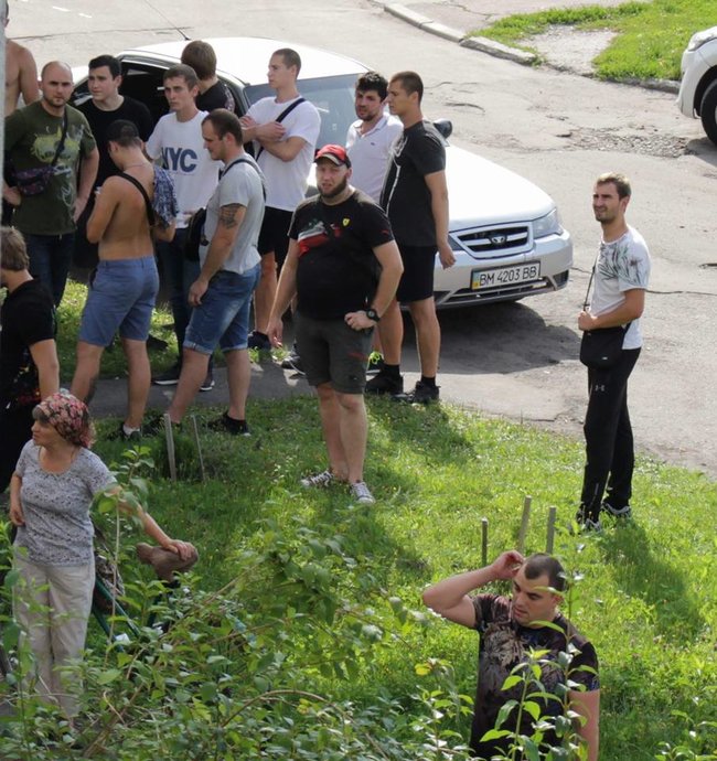 Поліція в Конотопі запобігла масовому конфлікту через спроби відставити мера Семеніхіна: затримано 46 учасників, травмовано 7 поліцейських 02