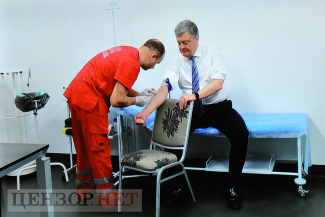 Порошенко сдал анализы на НСК Олимпийский 12