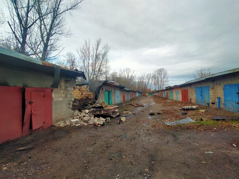 Ночью россияне обстреляли Торецк: повреждены больница, жилые дома и гаражи, - ОВА 03 Ночью россияне обстреляли Торецк: повреждены больница, жилые дома и гаражи, - ОВА 03