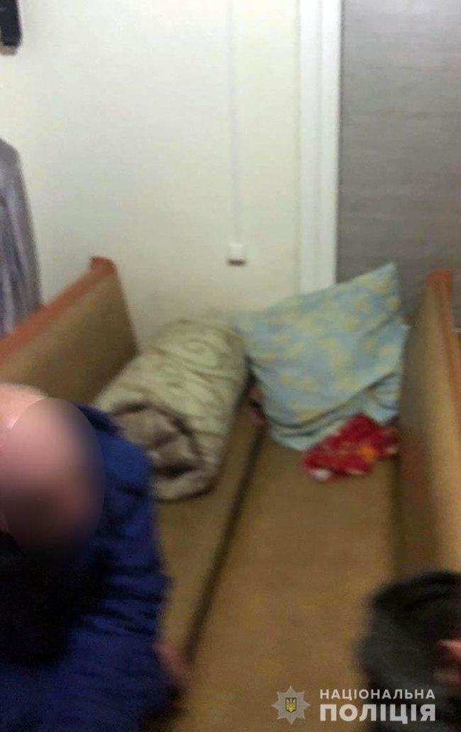 Били, змушували працювати і не платили: на Житомирщині 6 осіб звільнили з трудового рабства 01