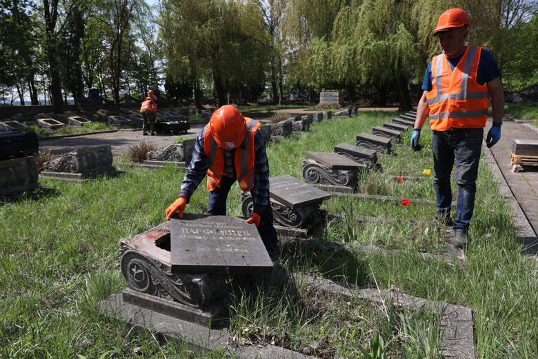 Во Львове эксгумируют останки агента НКВД Кузнецова и советских солдат