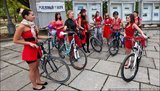 День без автомобиля: девушки в красном совершили велопробег по Севастополю. ФОТОрепортаж