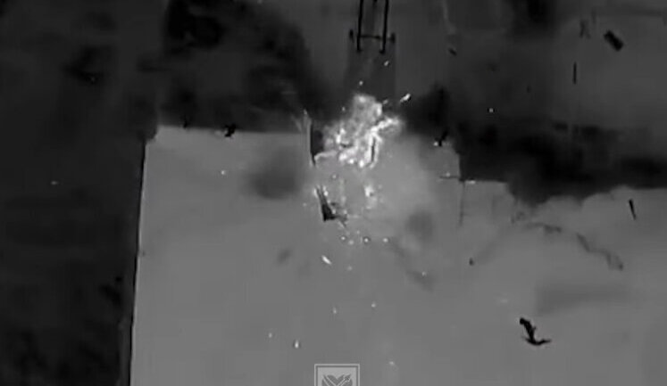 Українські воїни знищили ворожий човен на Херсонщині. ВIДЕО