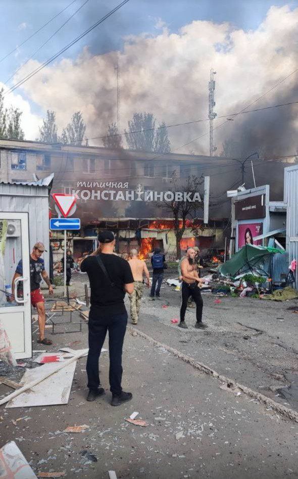 Мінімум 16 загиблих, 31 особу поранено - окупанти обстріляли центральний ринок у Констянтинівці ракетами С-300 02