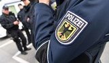Грабители в униформе полицейских остановили украинцев в Германии и отобрали у них 15 000 евро