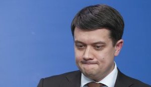 Два министра подали в отставку, – Разумков