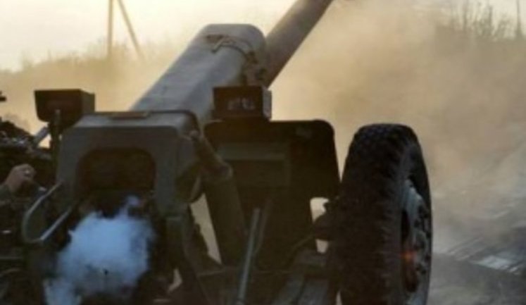 Російська важка артилерія веде масований обстріл українських передових позицій поблизу Дебальцевого, - журналіст