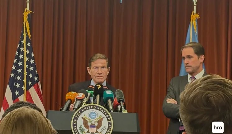 Конгресмени-демократи назвали "ганебним" рішення Мінфіну США послабити санкції проти нафти Росії