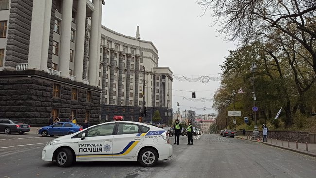 Знищуйте вірус, а не підприємців: під Радою протестують проти карантину і фіскалізації ФОПів 10