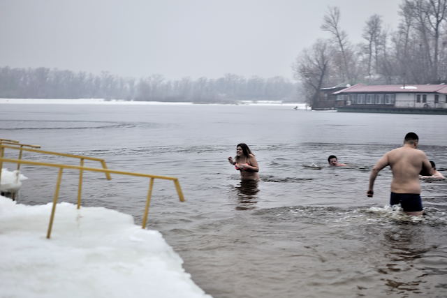 крещение в купание проруби