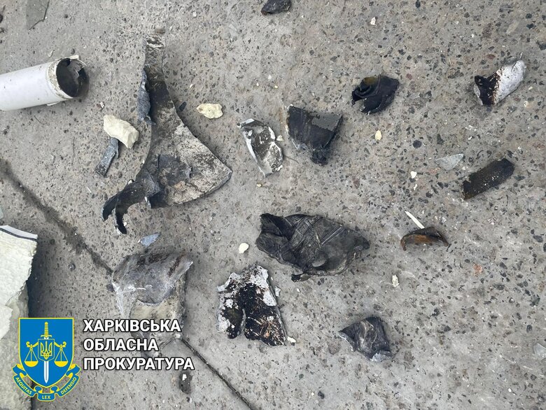 Удар по терміналу Нової пошти на Харківщині здійснено двома ракетами типу С-300, - прокуратура 04