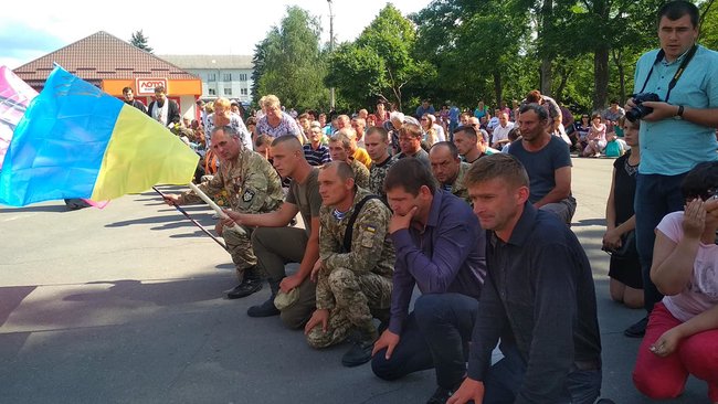 Under shadow of Russia’s war, Ukrainian veterans and families of fallen try to move on 05