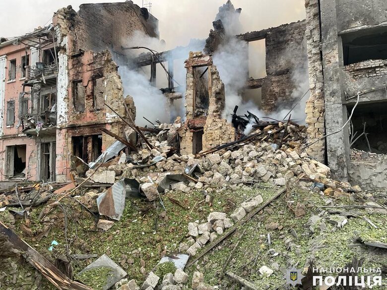 Наслідки ворожої атаки на Миколаїв 02
