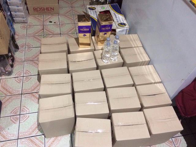 Налоговики на Черниговщине ликвидировали два цеха по изготовлению фальсифицированного алкоголя 09