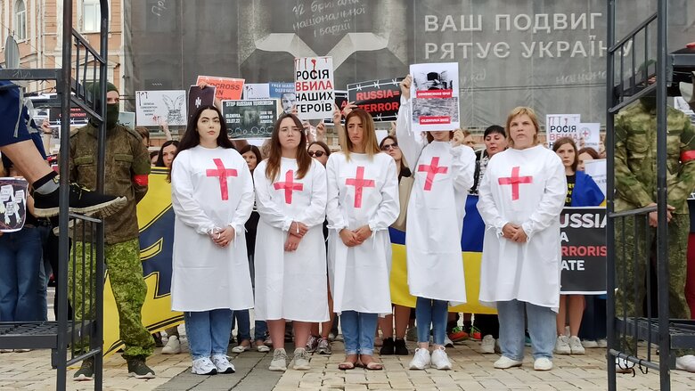 Акция Оленовка - новый Освенцим, организованная родственниками пленных защитников Азовстали, прошла в центре Киева 35