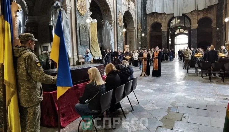 С убитым военным ТЦК Олегом Авдеевым прощаются во Львове. ФОТОРЕПОРТАЖ