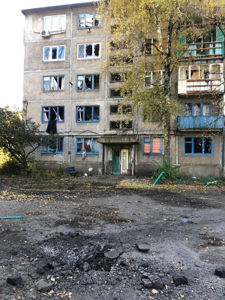 Avdiivka subjected to massive artillery shelling 05