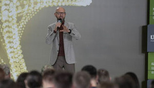 Яценюк відкрив Київський безпековий форум для молоді: напишуть лист до НАТО