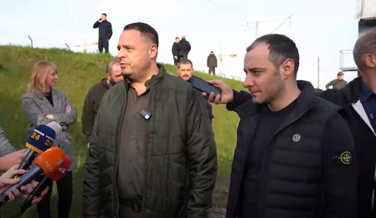 Єрмак забирає у Кубракова бюджет на захист електростанцій та будівництво мостів