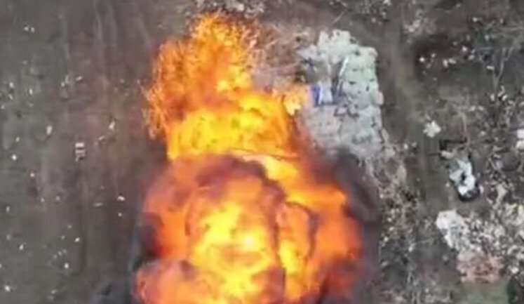 Drone operator burned down nest of enemy drone operators with accurate drop. VIDEO