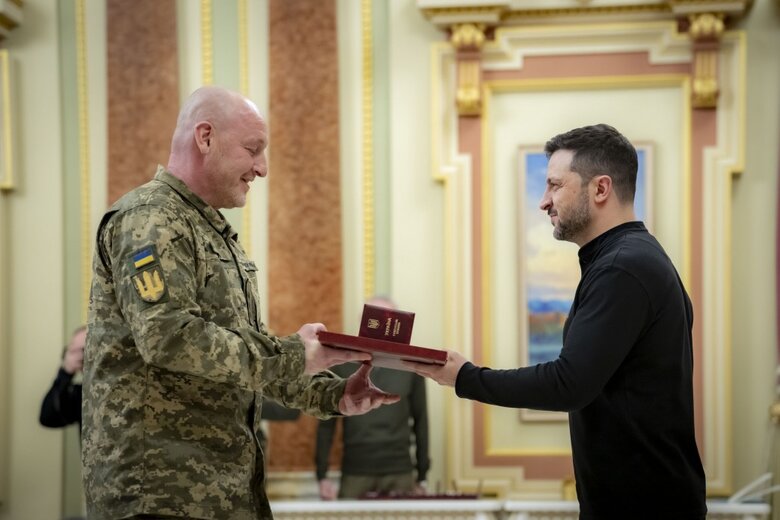 Zelenskyy awarded the heroes of the Kursk operation