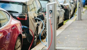 електромобілі