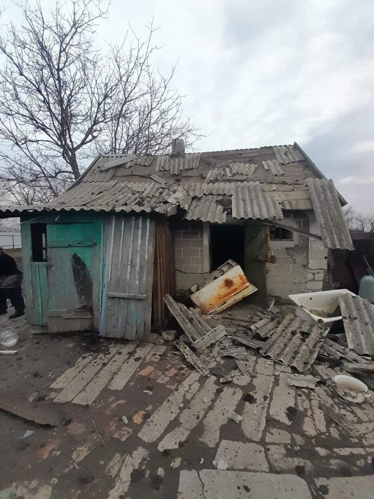 З-під завалів будинку в Покровську вдалося врятувати одну людину, пошукова операція триває 04