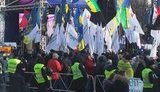 Під Радою другий день мітингують проти земельної реформи. ФОТОрепортаж