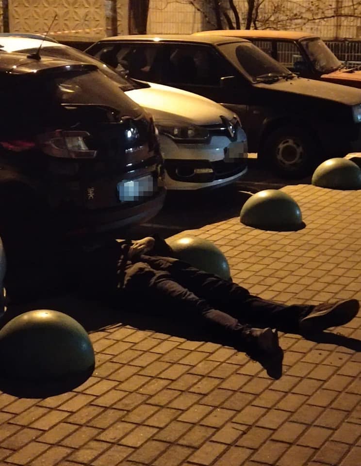 Активіста Правого сектора Олександра Іванину застрелили у Сумах 04 Активіста Правого сектора Олександра Іванину застрелили у Сумах 04