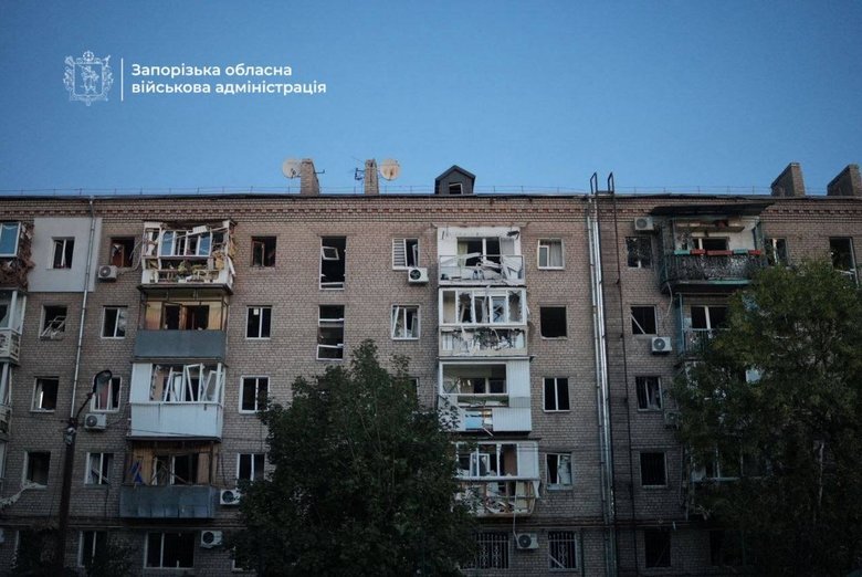 Росіяни атакували Запоріжжя КАБом: загинув чоловік, є поранені
