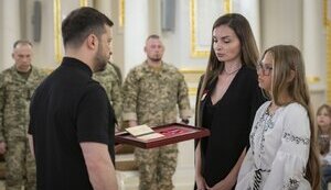 Zelenskyy presents highest state awards to military personnel and families of Ukrainian Heroes. PHOTOS
