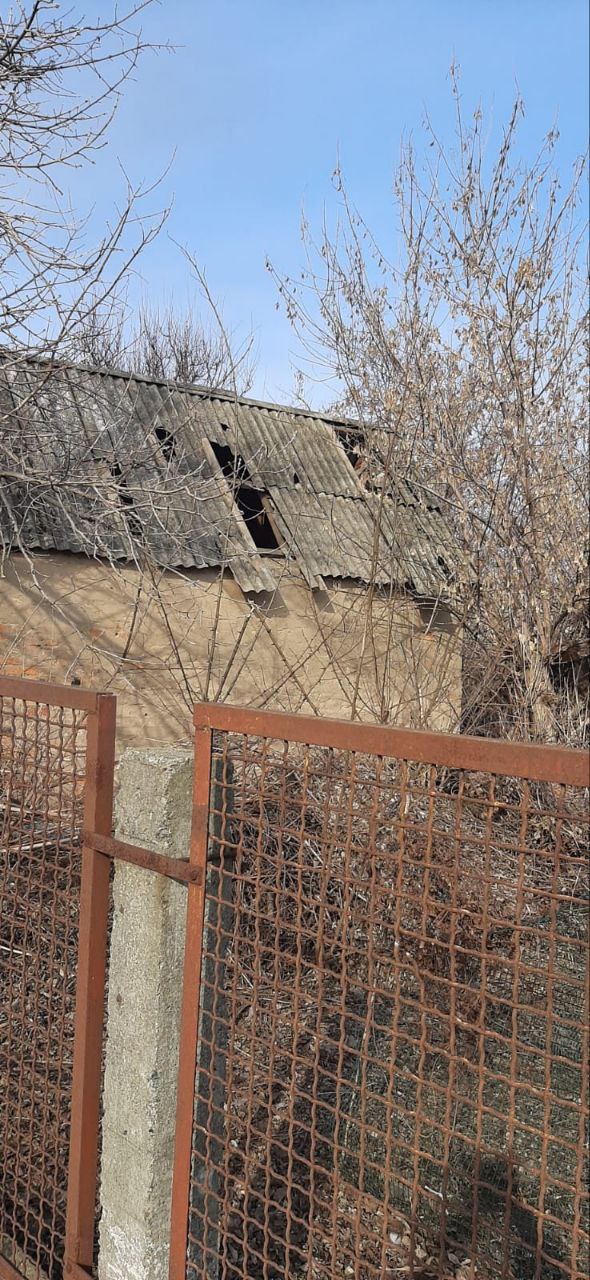Российские оккупанты обстреляли село Таврическое Запорожской области 05