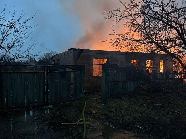 Масовані обстріли Донеччини: 7 населених пунктів під вогнем