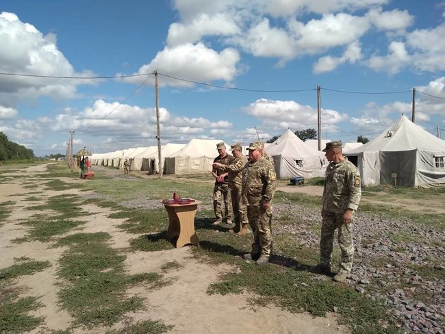 Ukraines Ground Forces commander: Military presence along Azov Sea coast bolstered in response to Russias aggressive behavior 01