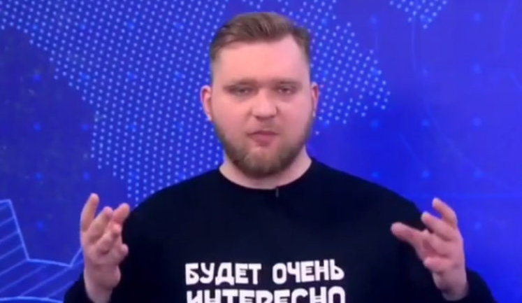 "Рознесемо Київ ядерними ракетами, а на місці випаленої пустелі поставимо 300-метрову статую Путіна", - білоруський пропагандист Азарьонок. ВIДЕО