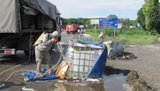 Соляная кислота спасла жизнь подростка в Днепропетровске, но дала роботу для 53 спасателей. ФОТОрепортаж