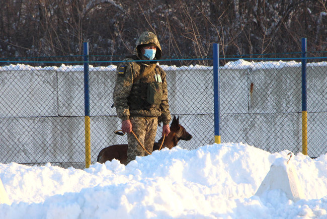 Председатель ОБСЕ Линде посетила КПВВ в Золотом на Луганщине (обновлено) 09