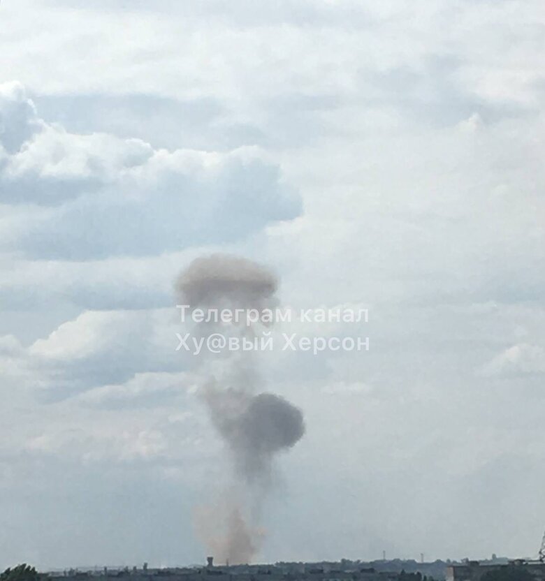 В оккупированном Херсоне прогремел мощный взрыв 02