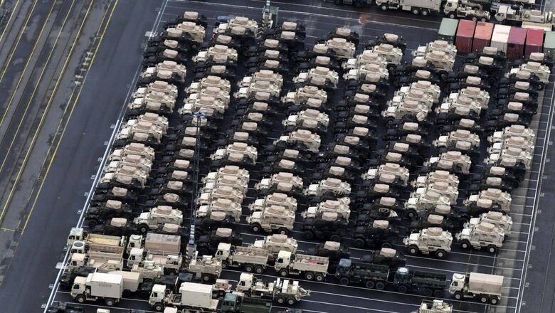 Судно, перевозившее 60 БМП Bradley для Украины, уже разгрузилось в Германии 03