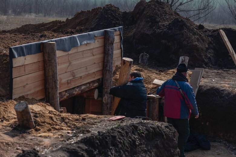 Будівництво ліній оборони України