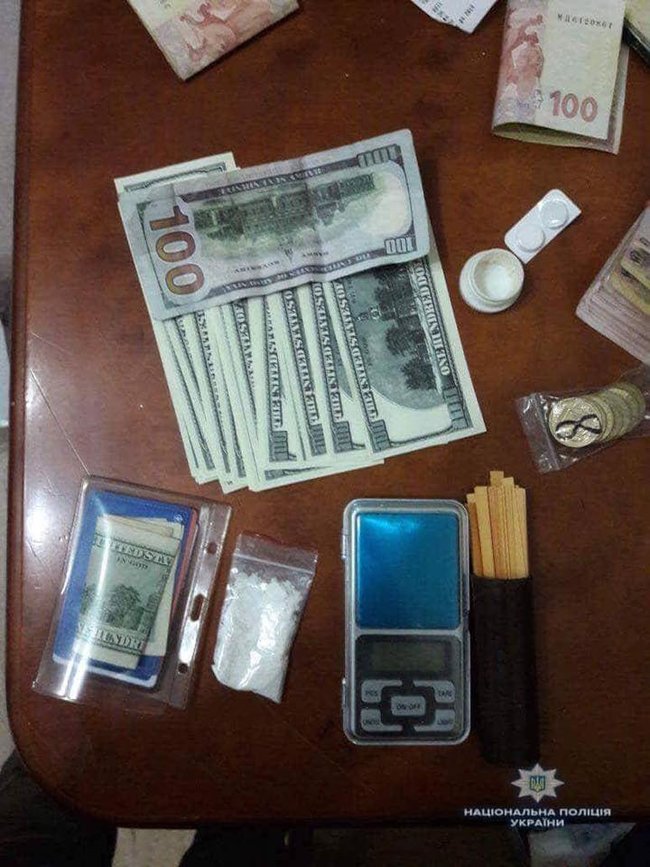 Озброєну злочинну групу наркоторговців затримано на Київщині 04 Озброєну злочинну групу наркоторговців затримано на Київщині 04