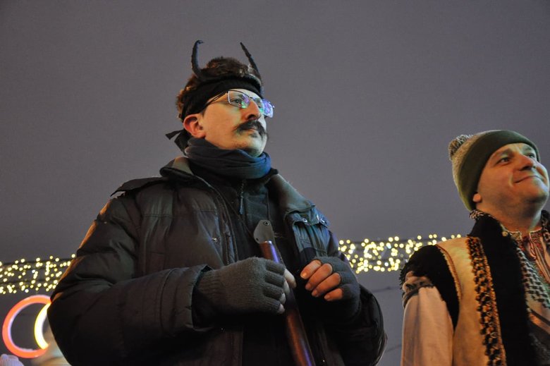 На Контрактовій площі в Києві відсвяткували Щедрий вечір з Козою і Маланкою 09