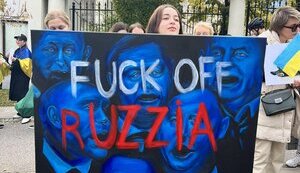 Activists staged a "referendum" on "annexation" of Russian Embassy in Warsaw. VIDEO&PHOTOS