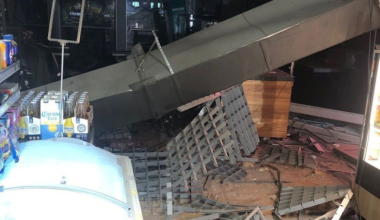 Россияне ударили КАБами по АЗС на Харьковщине: 5 пострадавших, в том числе полицейский. ФОТО (обновлено)