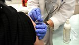 Угорщина відкрила на кордоні пункти вакцинації для жителів Закарпаття