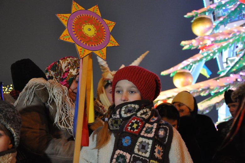 На Контрактовій площі в Києві відсвяткували Щедрий вечір з Козою і Маланкою 12