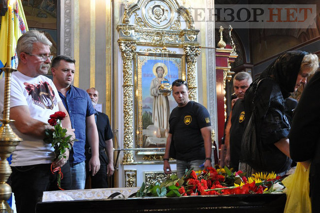 Із воїном Донбасу Андрієм Івановим, який стріляв по Беркуту 20 лютого на Майдані, попрощалися в Києві 03